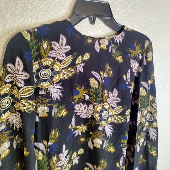 A.L.C. COOPER 100% SILK Long Sleeve OPEN BACK BLACK MULTI BLOUSE Sz 2 - Picture 3 of 10